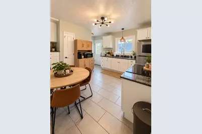 244 E Center St, Spanish Fork, UT 84660 - Photo 5