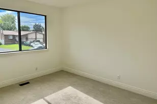 720 N 350 W, Kaysville, UT 84037 - Photo 15