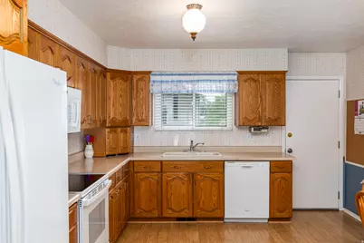 1751 E 8180 S, Sandy, UT 84093 - Photo 11
