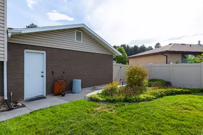 1751 E 8180 S, Sandy, UT 84093 - Photo 45