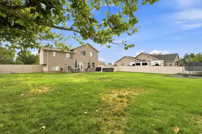 1808 Heritage Pkwy, Syracuse, UT 84075 - Photo 21