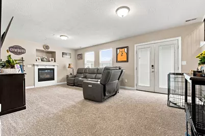 1808 Heritage Pkwy, Syracuse, UT 84075 - Photo 15