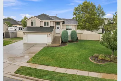 1808 Heritage Pkwy, Syracuse, UT 84075 - Photo 1