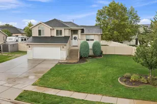 1808 Heritage Pkwy, Syracuse, UT 84075 - Photo 1