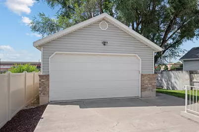 1765 W Garden Dr, Pleasant Grove, UT 84062 - Photo 5