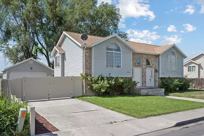 1765 W Garden Dr, Pleasant Grove, UT 84062 - Photo 3