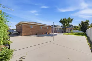 3215 W Cameron Ct S, South Jordan, UT 84095 - Photo 41