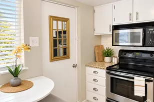 889 W 3600 S, Bountiful, UT 84010 - Photo 7