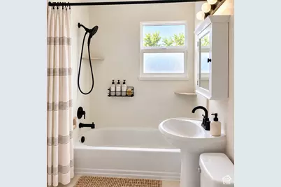 889 W 3600 S, Bountiful, UT 84010 - Photo 17