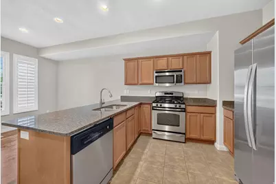 1316 S Mountain Crest Dr W, Woods Cross, UT 84087 - Photo 7