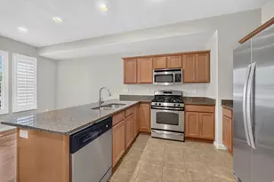 1316 S Mountain Crest Dr W, Woods Cross, UT 84087 - Photo 7