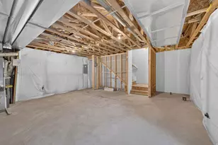 1316 S Mountain Crest Dr W, Woods Cross, UT 84087 - Photo 17