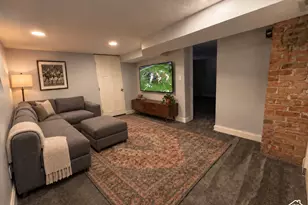 110 W 1700 S, Bountiful, UT 84010 - Photo 27