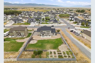 8686 N Iron Horse Dr #407, Lake Point, UT 84074 - Photo 93