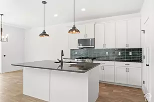 8686 N Iron Horse Dr, Lake Point, UT 84074 - Photo 17