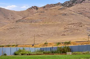 8686 N Iron Horse Dr, Lake Point, UT 84074 - Photo 83