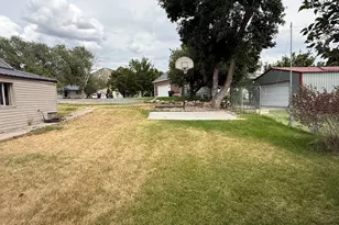492 N 100 W, Malad City, ID 83252 - Photo 27