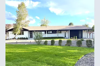 3332 E Fort Union Blvd, Cottonwood Heights, UT 84121 - Photo 1