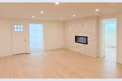 3332 E Fort Union Blvd, Cottonwood Heights, UT 84121 - Photo 25