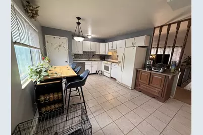881 W 400 S, Vernal, UT 84078 - Photo 3