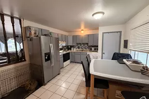 881 W 400 S, Vernal, UT 84078 - Photo 9