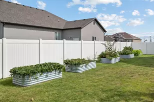 2752 W 725 N, Layton, UT 84041 - Photo 43
