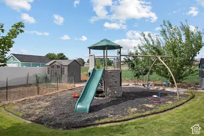 2752 W 725 N, Layton, UT 84041 - Photo 41