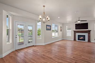 2752 W 725 N, Layton, UT 84041 - Photo 7