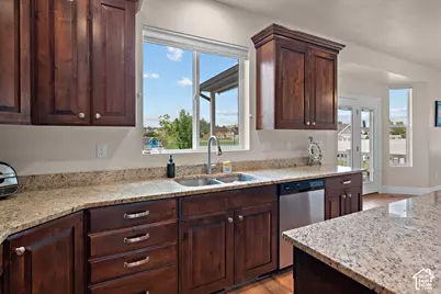 2752 W 725 N, Layton, UT 84041 - Photo 13