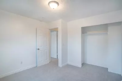 2407 E Hunts End Dr, Sandy, UT 84092 - Photo 17