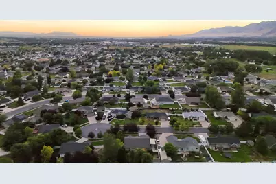 910 W Garden Cir, Nibley, UT 84321 - Photo 41