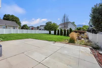 2250 N 900 W, Layton, UT 84041 - Photo 45