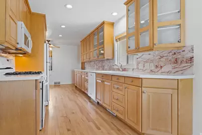 1889 E 4675 S, Holladay, UT 84117 - Photo 13