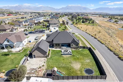 9031 N Cassie Dr E, Eagle Mountain, UT 84005 - Photo 39