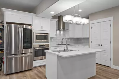 9031 N Cassie Dr E, Eagle Mountain, UT 84005 - Photo 23