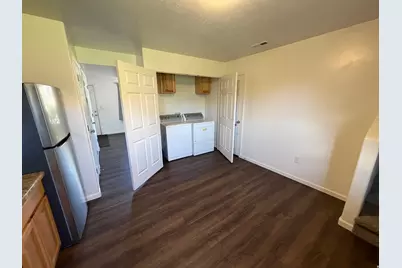 256 W 350 N #UNIT B, Vernal, UT 84078 - Photo 11