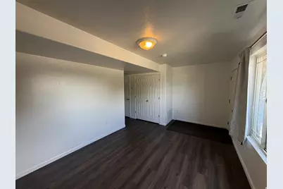 256 W 350 N #UNIT B, Vernal, UT 84078 - Photo 5