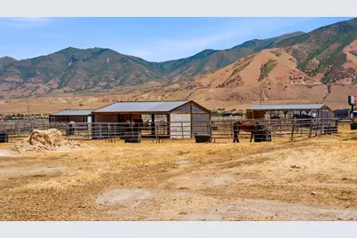 285 E Cimmarron Way N, Erda, UT 84074 - Photo 33