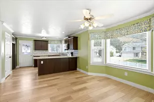 618 Willow Bend Dr, Centerville, UT 84014 - Photo 9