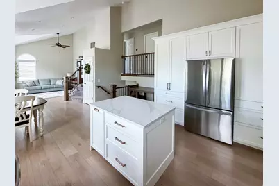2587 W Vista Meadows Dr, Riverton, UT 84065 - Photo 9