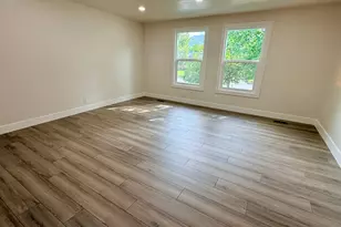 10320 S Clearview Dr, Sandy, UT 84070 - Photo 3
