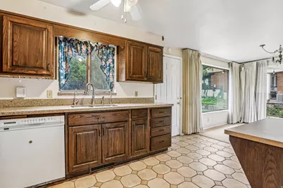 4239 S Jupiter Dr, Salt Lake City, UT 84124 - Photo 9