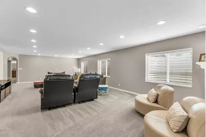 374 E Draper Downs Dr S, Draper, UT 84020 - Photo 25
