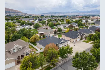 374 E Draper Downs Dr S, Draper, UT 84020 - Photo 49