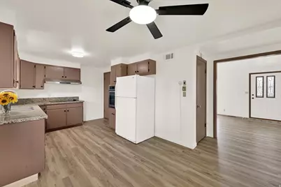 106 W 700 N, Clearfield, UT 84015 - Photo 9
