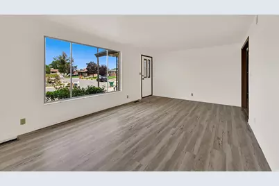 106 W 700 N, Clearfield, UT 84015 - Photo 5