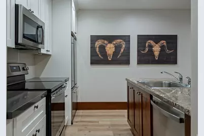 1054 E 200 S, Salt Lake City, UT 84102 - Photo 35