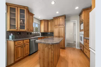5382 S 1340 E, Murray, UT 84117 - Photo 5