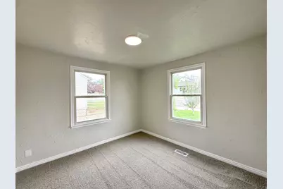152 S 400 E, Clearfield, UT 84015 - Photo 7