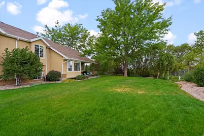 11602 S Hickory Valley Dr E, Sandy, UT 84092 - Photo 45